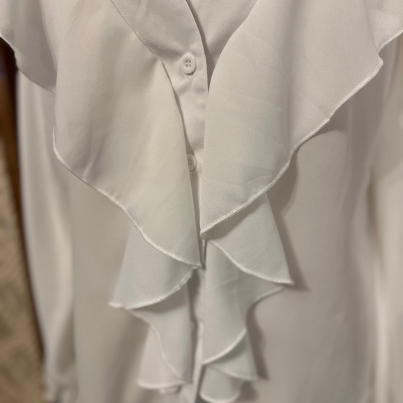 Chic White Ruffle Blouse - Picture 2 of 7
